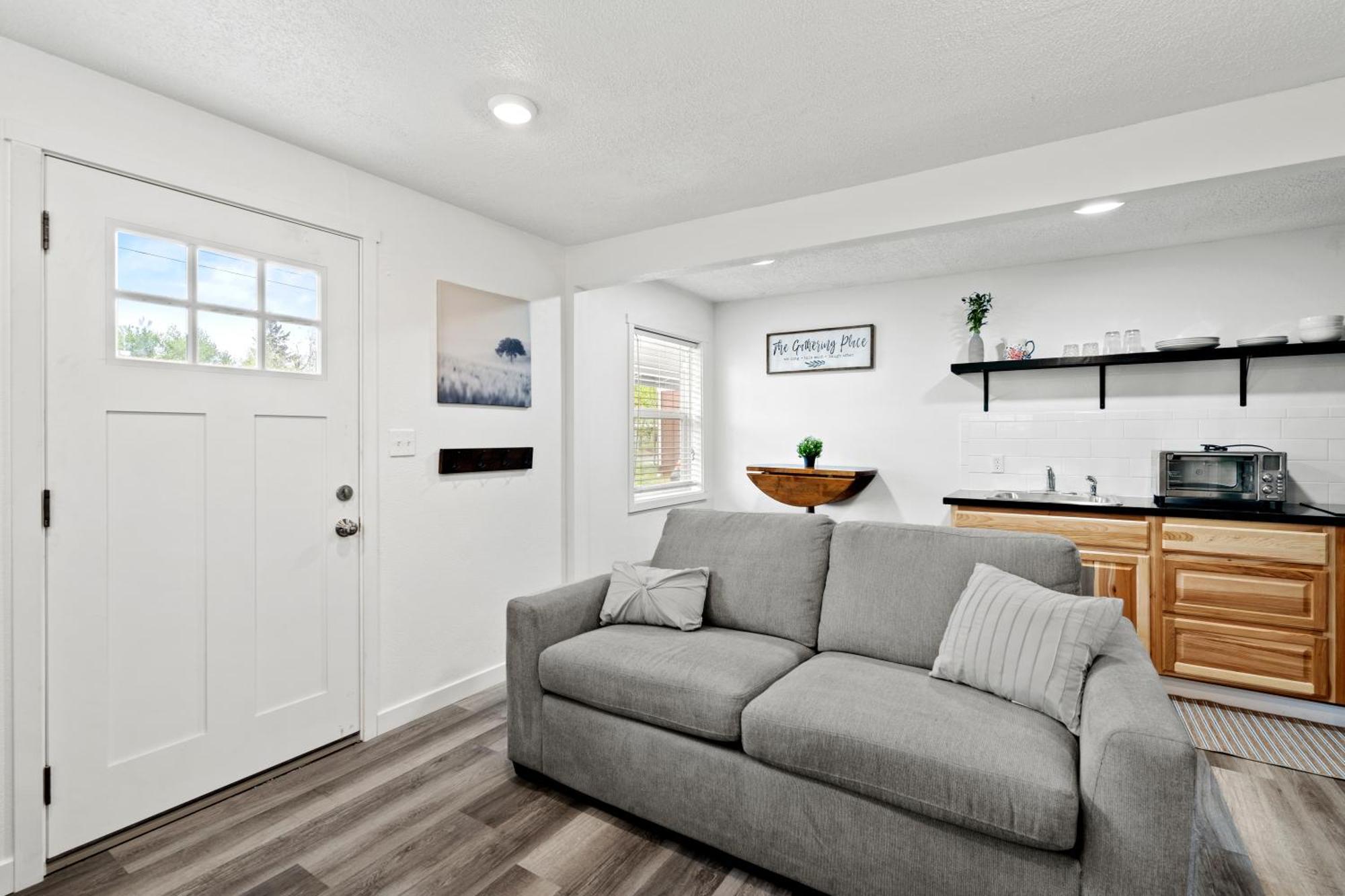Peach Street Super Suite Medford Exterior foto