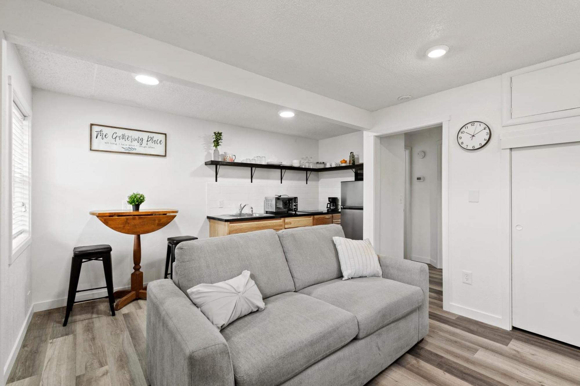 Peach Street Super Suite Medford Exterior foto